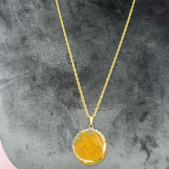 Vintage Pisces Necklace Gold Rhinestone zodiac - Picture 8 of 8